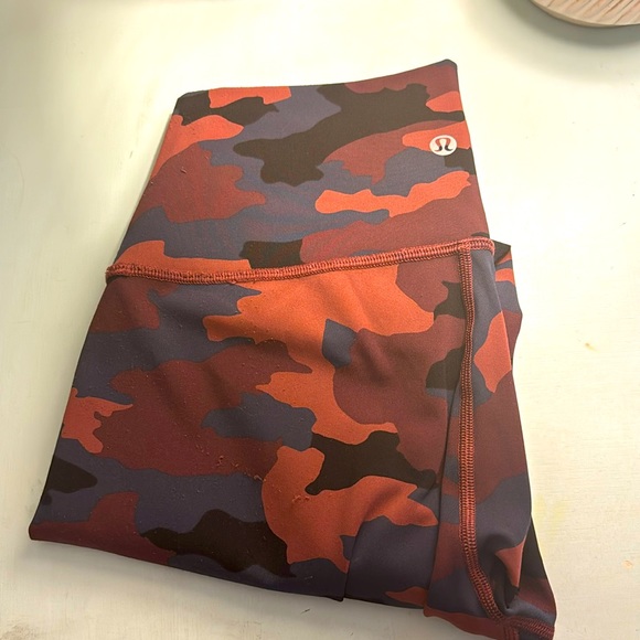 LULU LEGGINGS - Picture 2 of 4